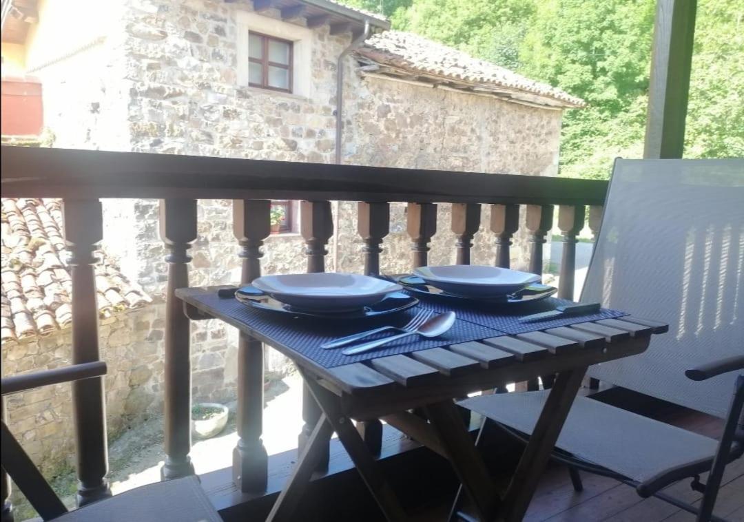 Casa Rural Apartamentos Angel Inguanzo Arenas De Cabrales Εξωτερικό φωτογραφία
