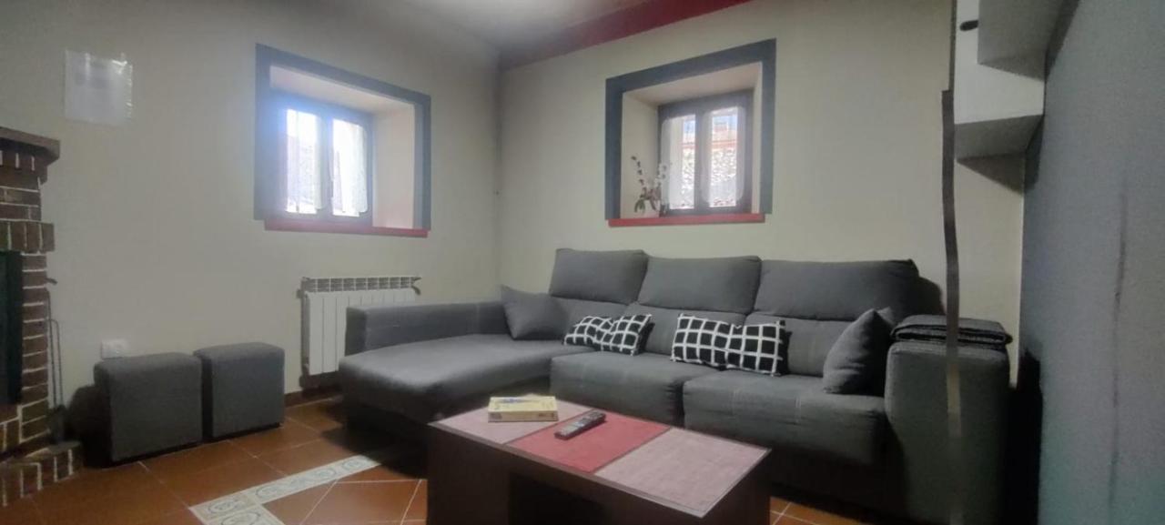Casa Rural Apartamentos Angel Inguanzo Arenas De Cabrales Εξωτερικό φωτογραφία